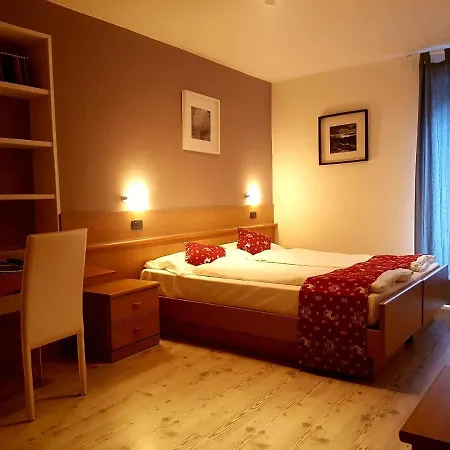 Ciasa Alpina Relax 호텔 2*