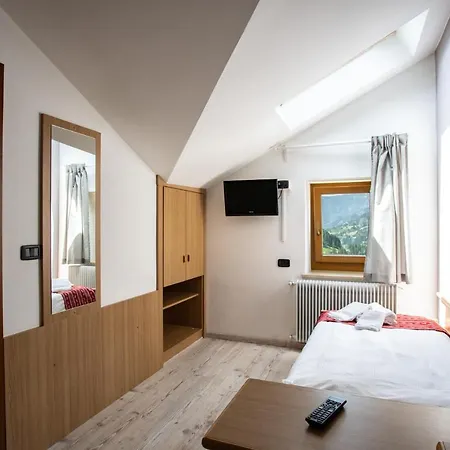 Ciasa Alpina Relax 2* 모에나